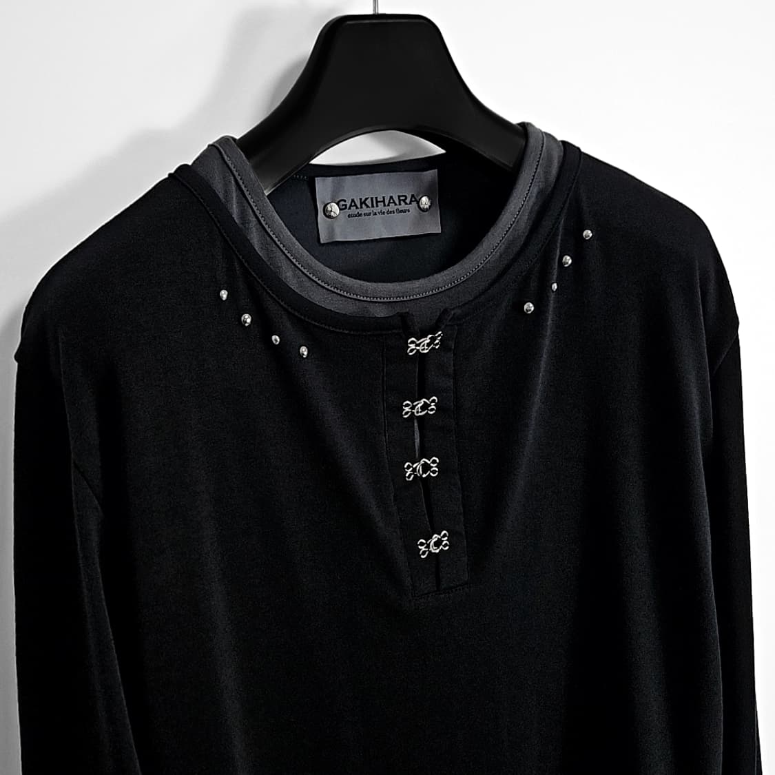 Koga 이브 레이어드 헨리넥 롱 슬리브스 (black) 상품이미지2