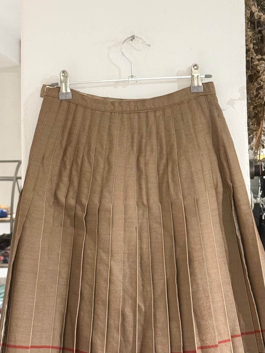 버버리 베이지 노바체크 울 플리츠 미디 스커트 상품이미지5