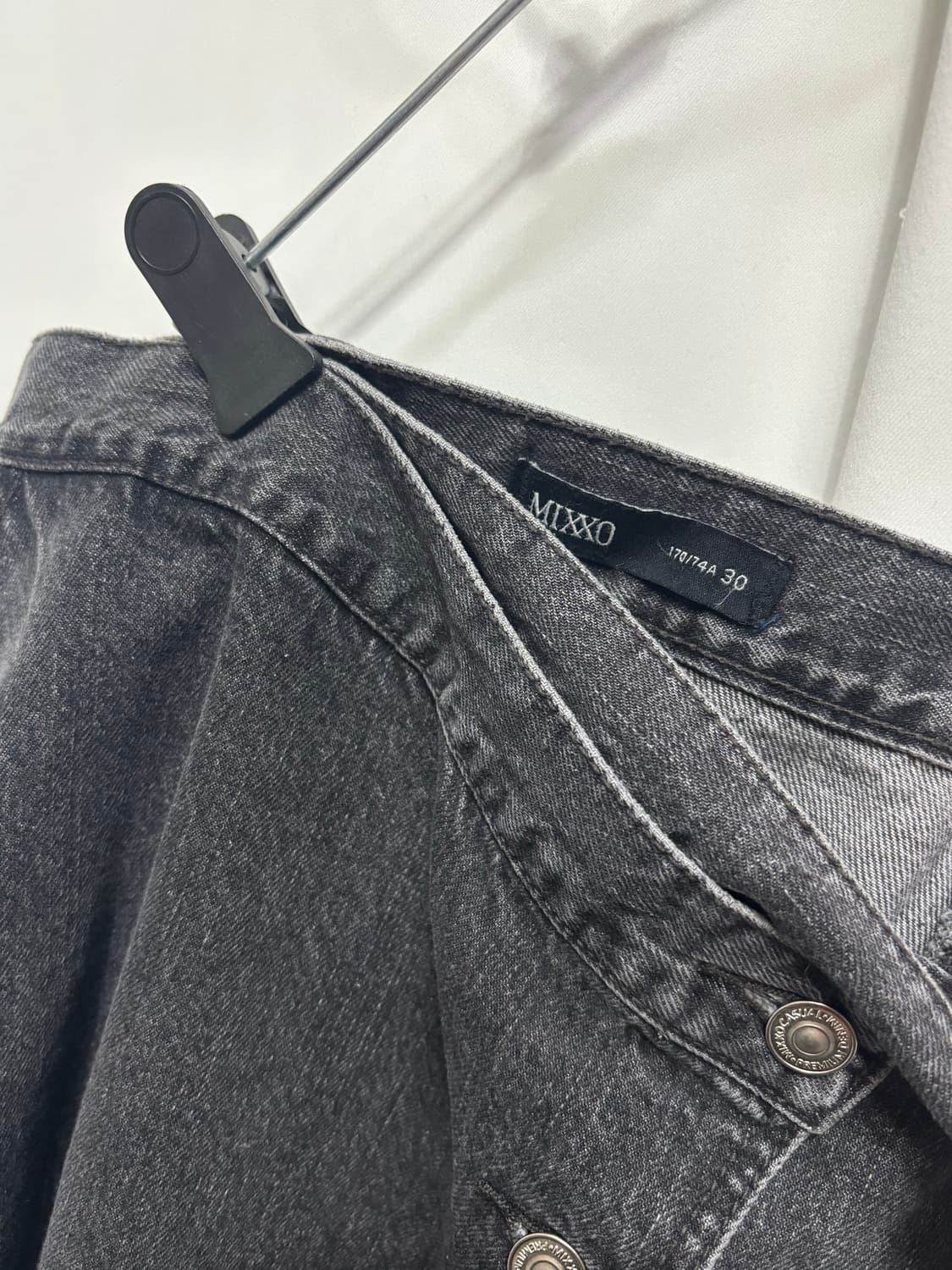 미쏘(MIXXO)앞슬릿 캔톤 데님 롱 스커트 30 상품이미지2