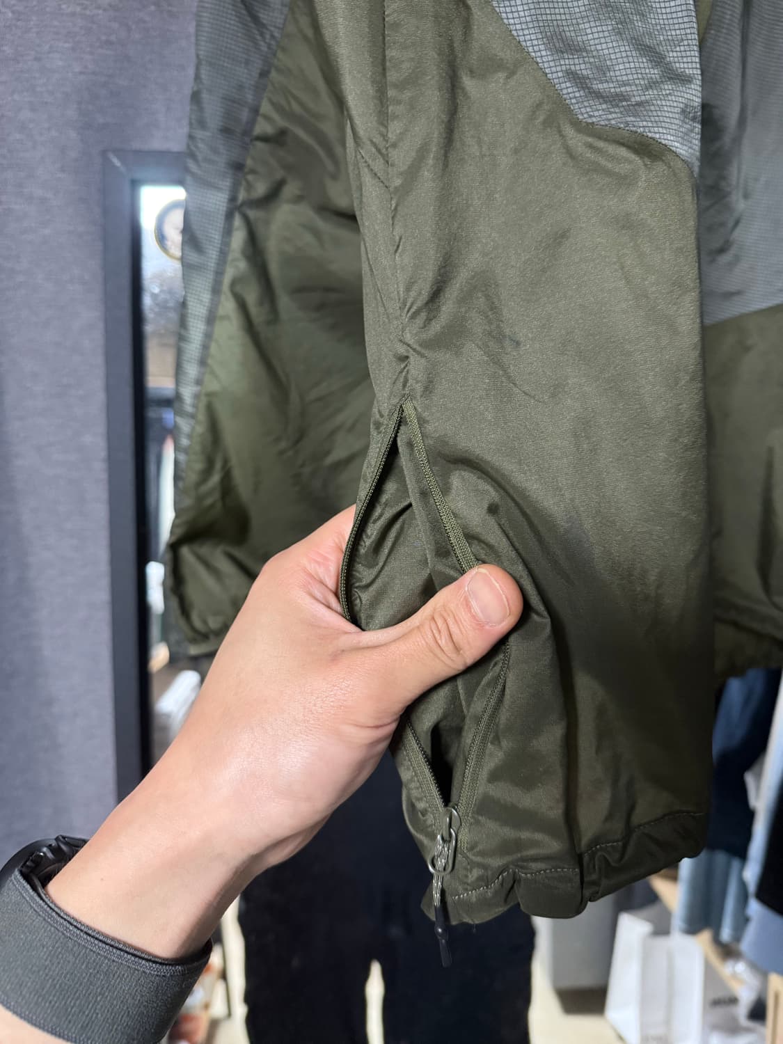 아크테릭스 노반 윈드쉘 남자XL 타츠 컬러 새상품급 상품이미지6