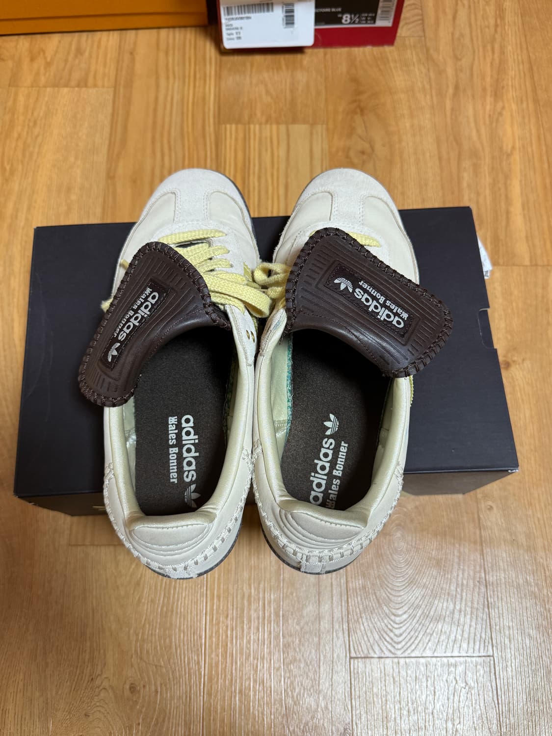 아디다스 x 웨일스 보너 삼바 브라운 에크루 틴트 상품이미지5