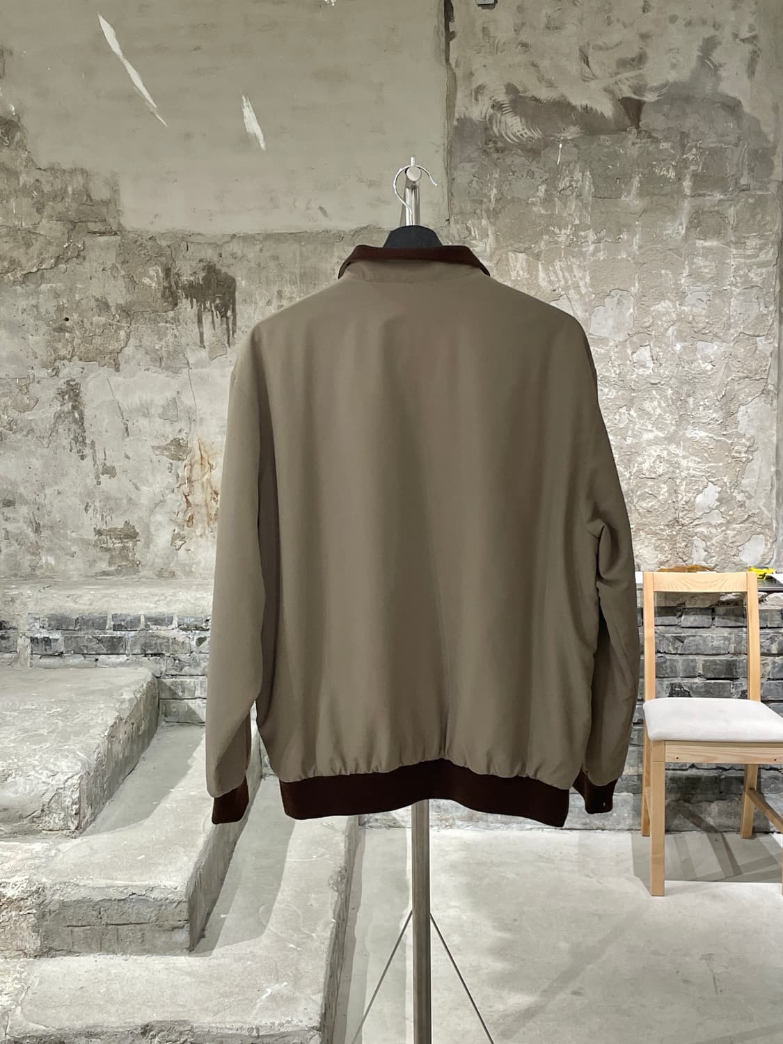 발렌시아가 베이지 하프집 폴리에스텔 웜업 상품이미지6