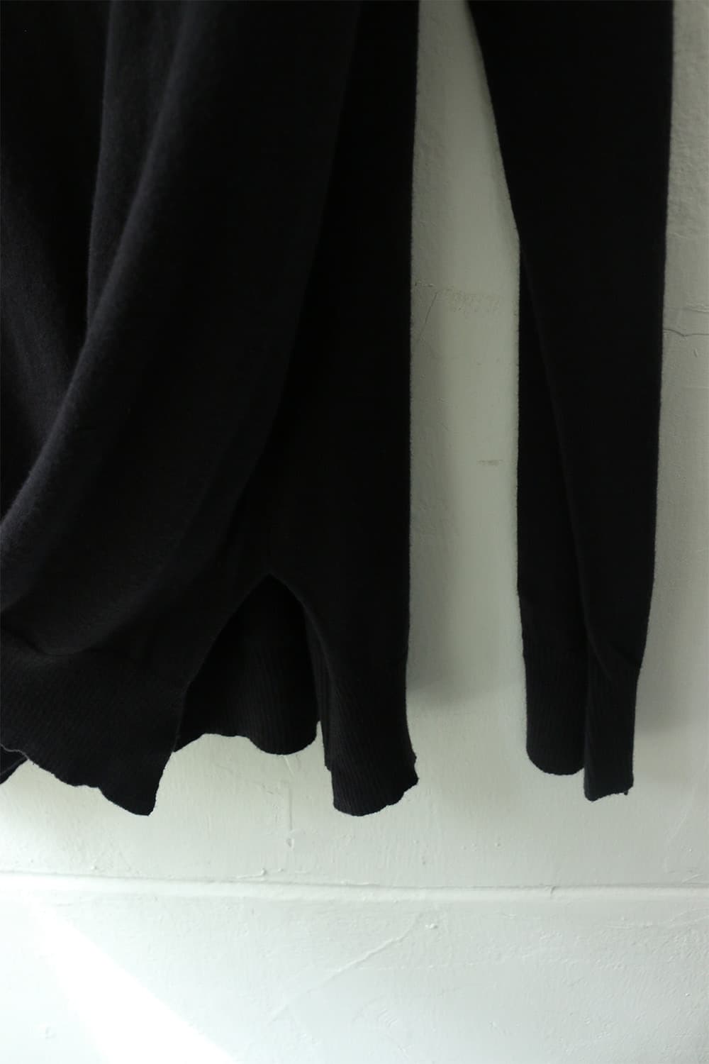 라드 뮤지션 브이넥 니트 상품이미지7