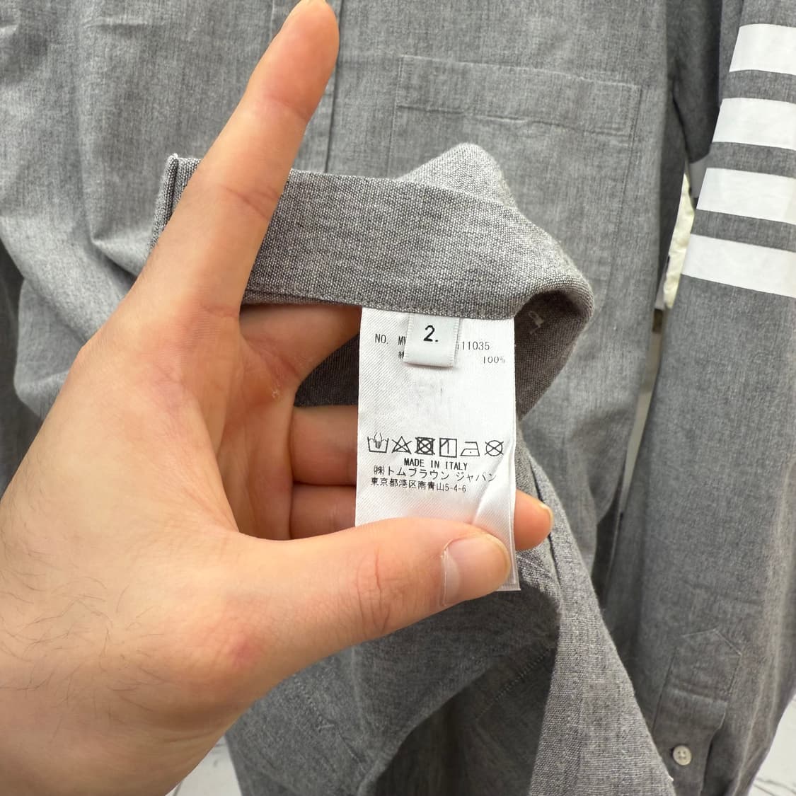 [2] 톰브라운 샴브레이 사선완장 셔츠 그레이 상품이미지6