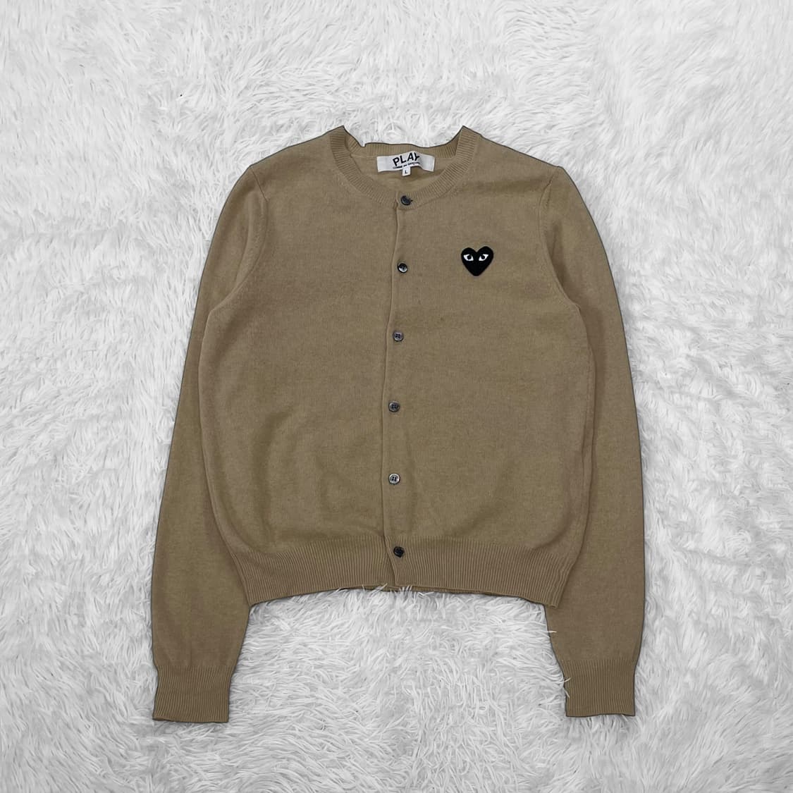 꼼데가르송 블랙 하트 와펜 리운드 가디건 니트 베이지 상품이미지2