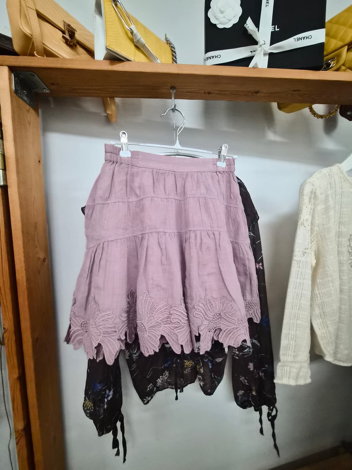 셔링 프릴 블라우스. snidel 레이스 린넨 치마반바지 상품이미지6