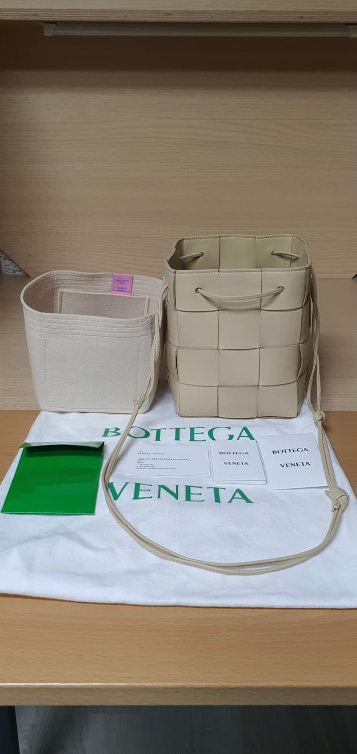 보테가베네타 버킷백/크로스백 스몰 정품S급(감정O) 상품이미지2