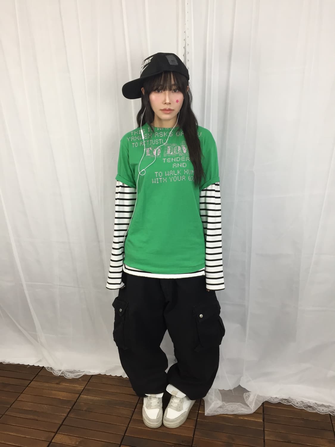 Melrose Green Graphic T-Shirt 상품이미지1