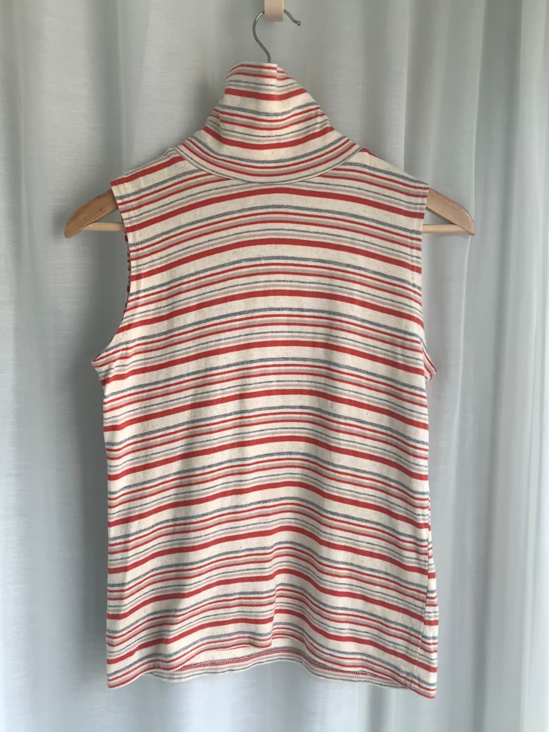 Stripe turtleneck sleeveless 상품이미지1