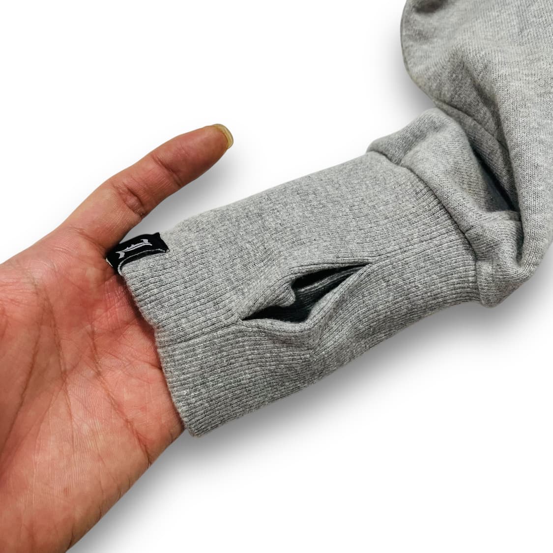 러브이즈트루 VL 크롭 실버 로고 투웨이 후디 집업 상품이미지5