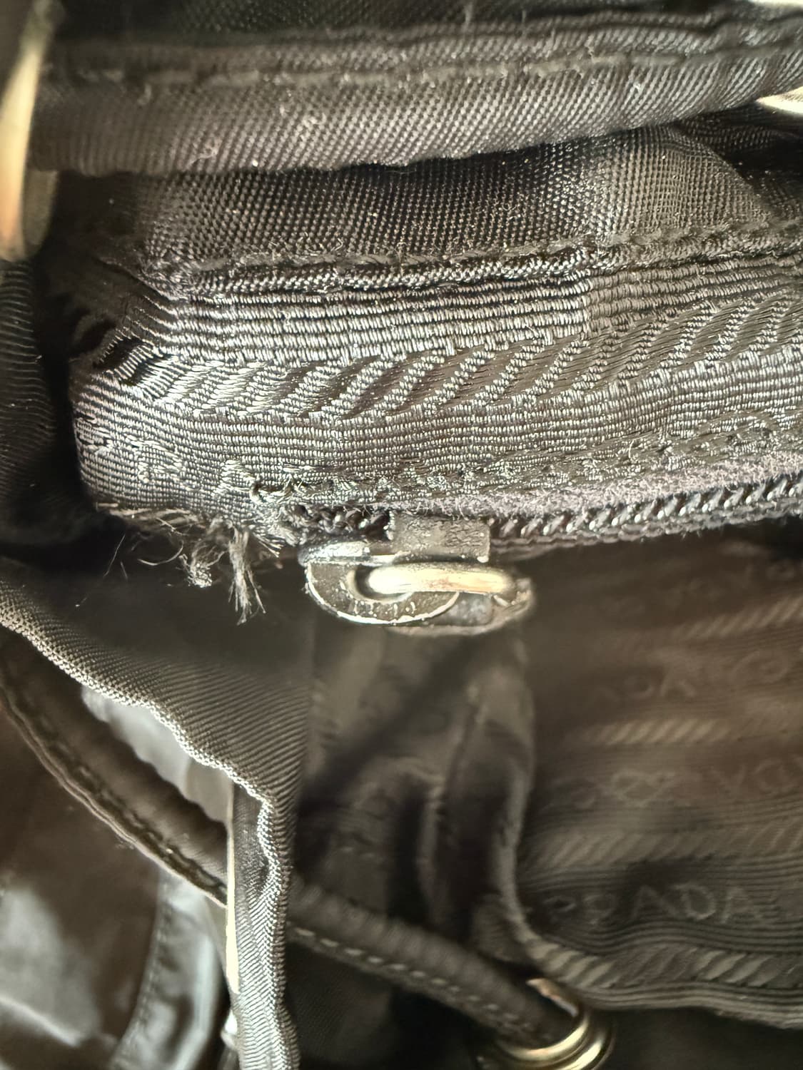 프라다(PRADA) 나일론백팩(내부포켓 지퍼 opti zip,ITALY) 상품이미지10