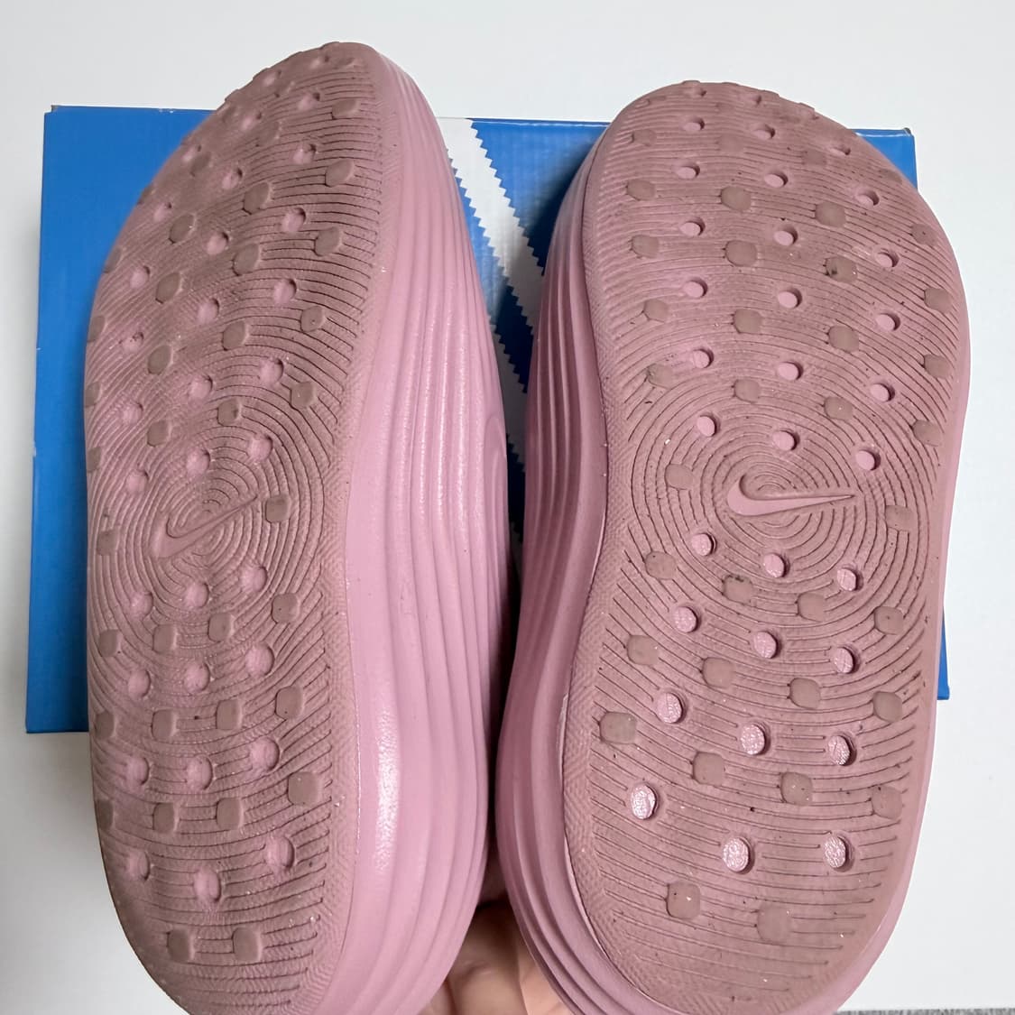 나이키 리액트X 리주버네이트 핑크 샌들 상품이미지3