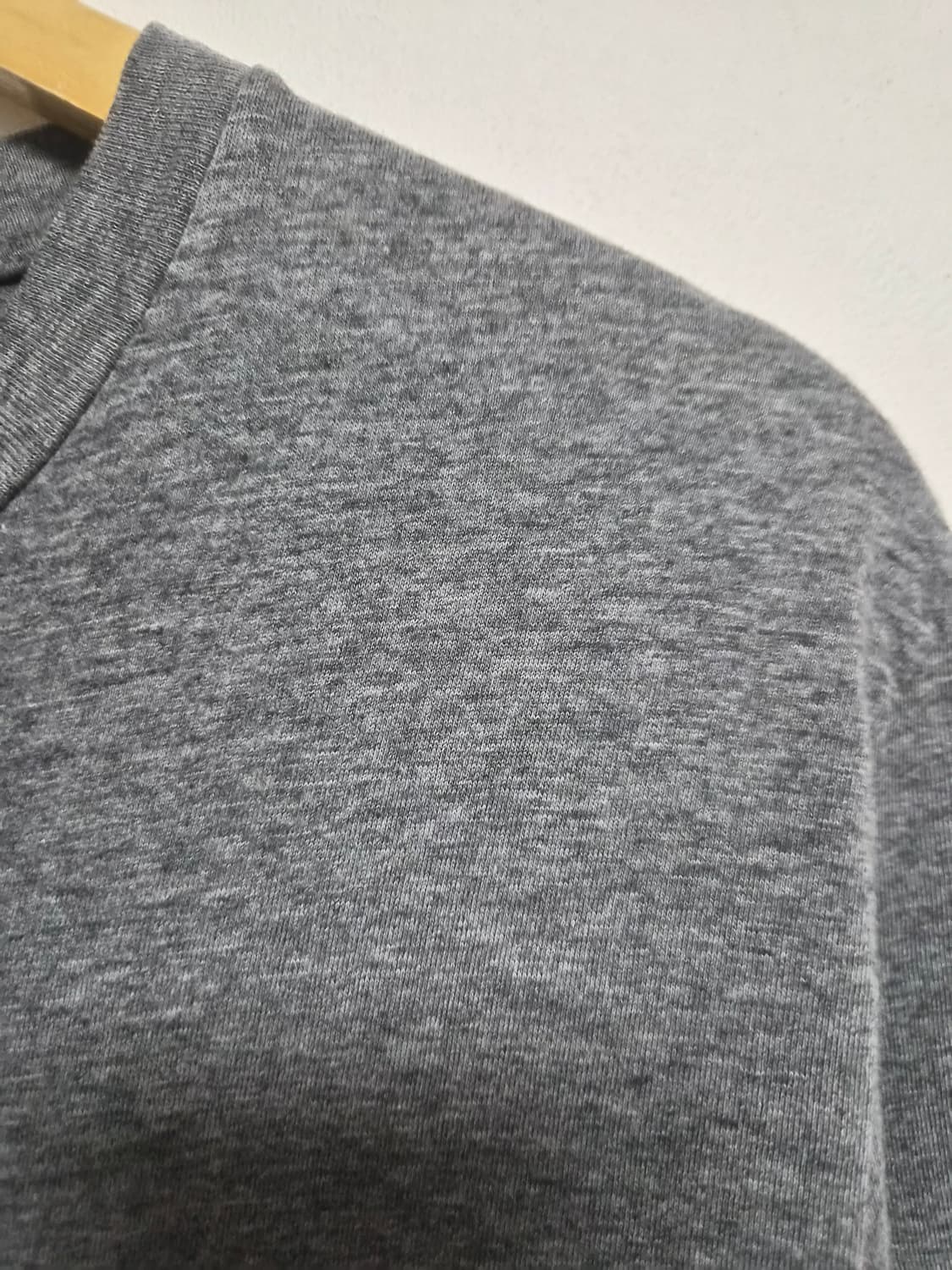 골든구스GoldenGoose 레터링 그레이 티셔츠  - T130 상품이미지3