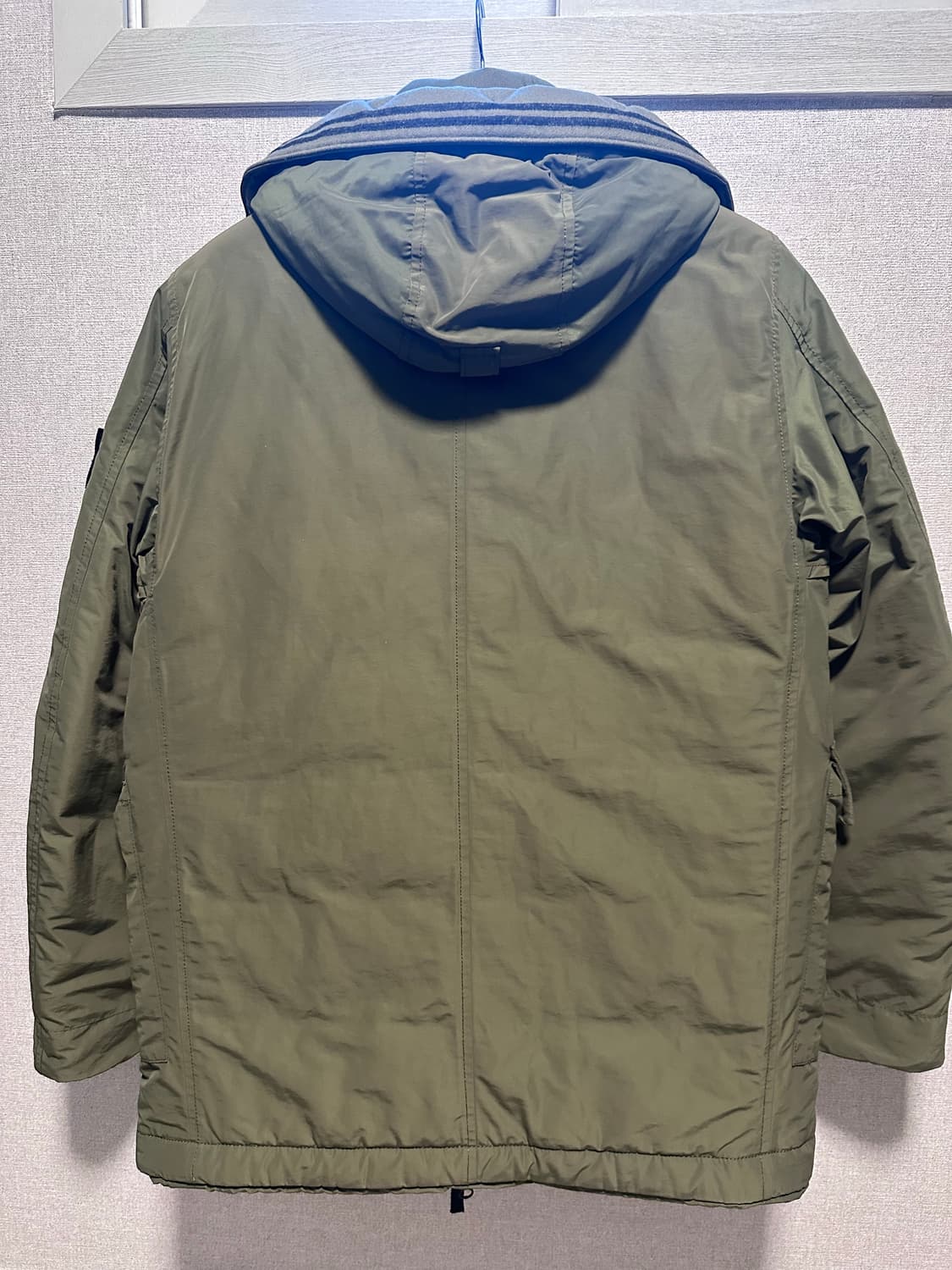 19FW 스톤아일랜드 마이크로랩스 와펜 점퍼 상품이미지2