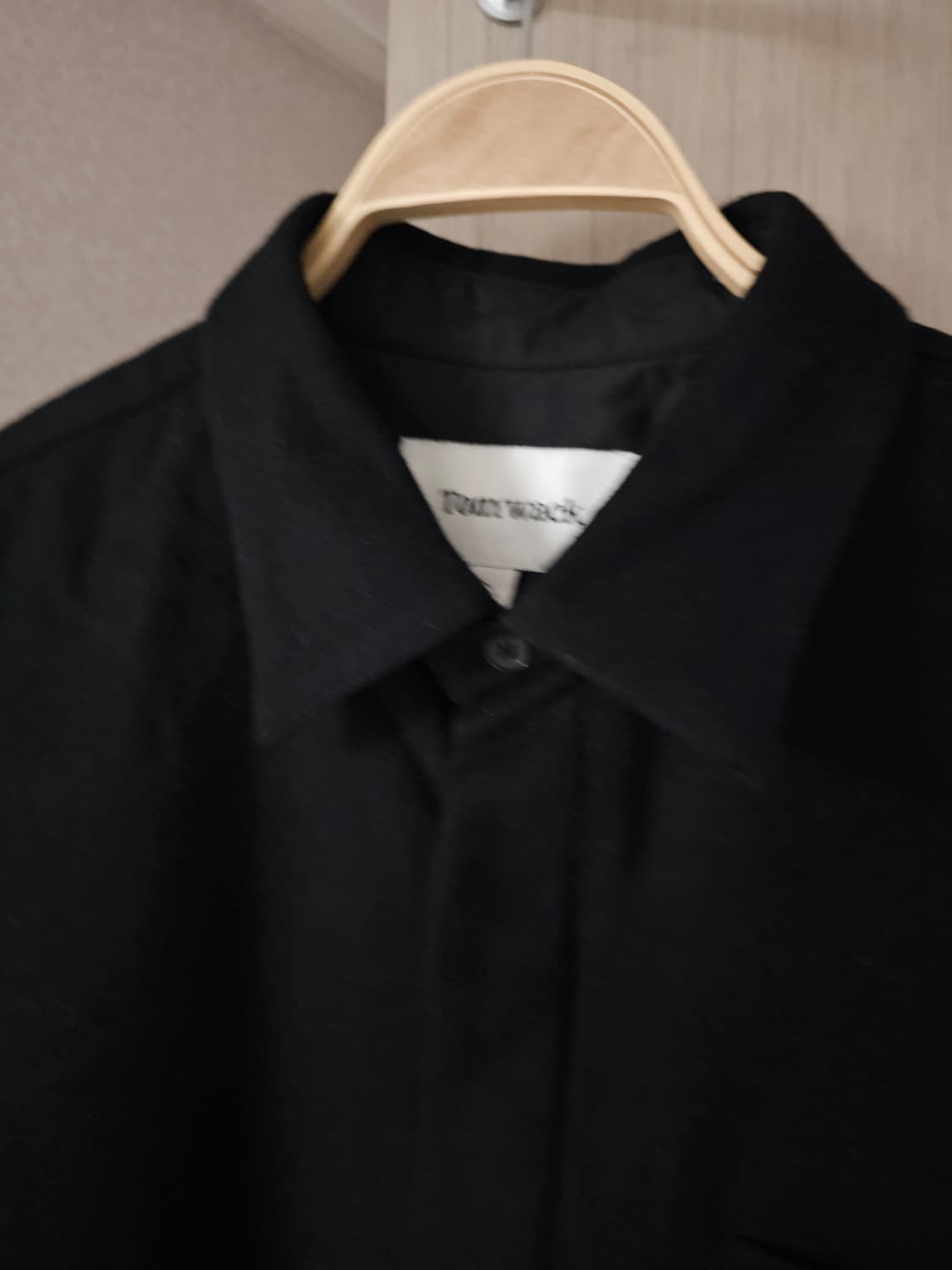 토니웩 버진울 히든 플래킷 셔츠 블랙 상품이미지4