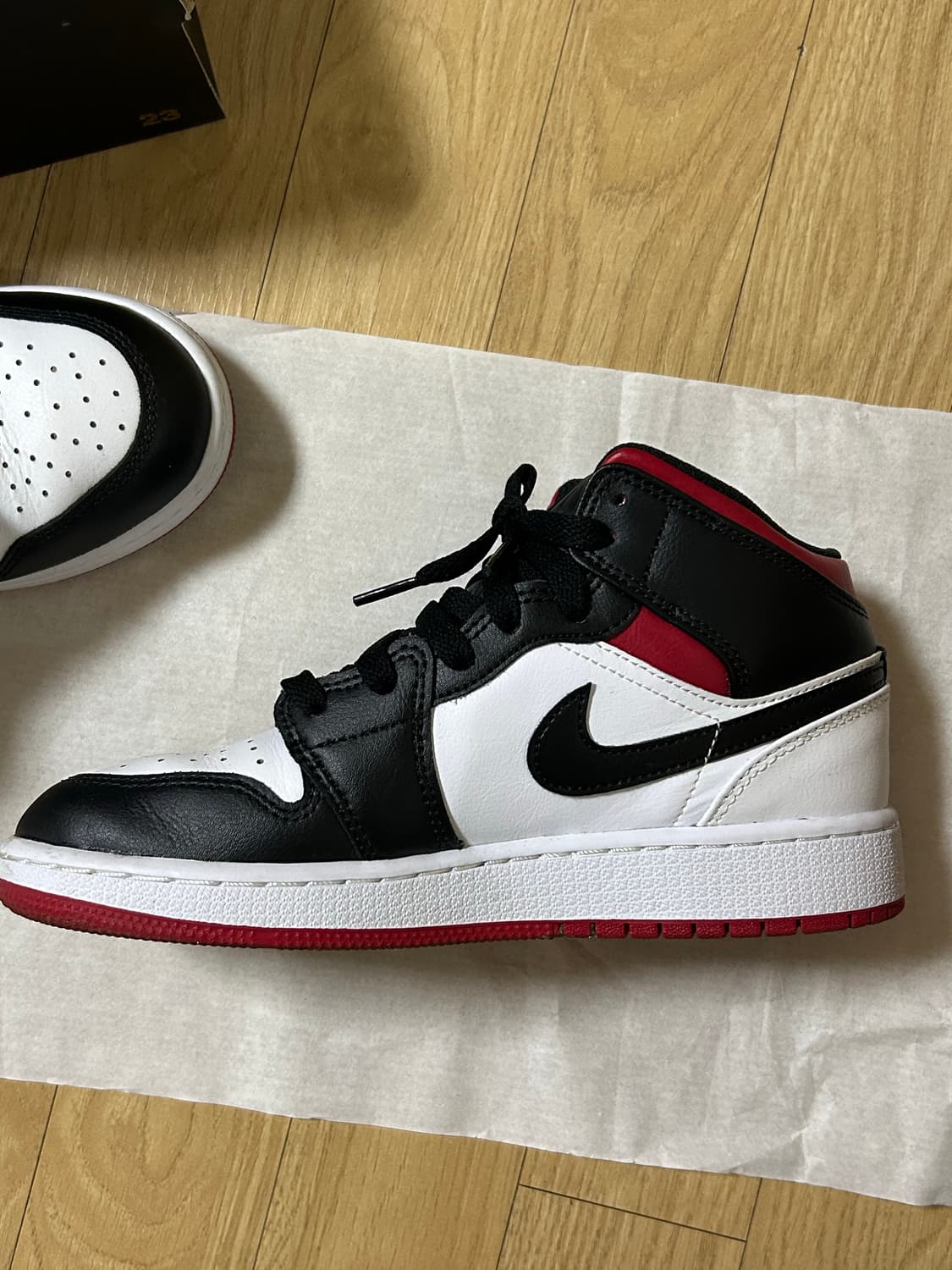 나이키 에어 조던(AIR JORDAN 1 MID-GS) 상품이미지8
