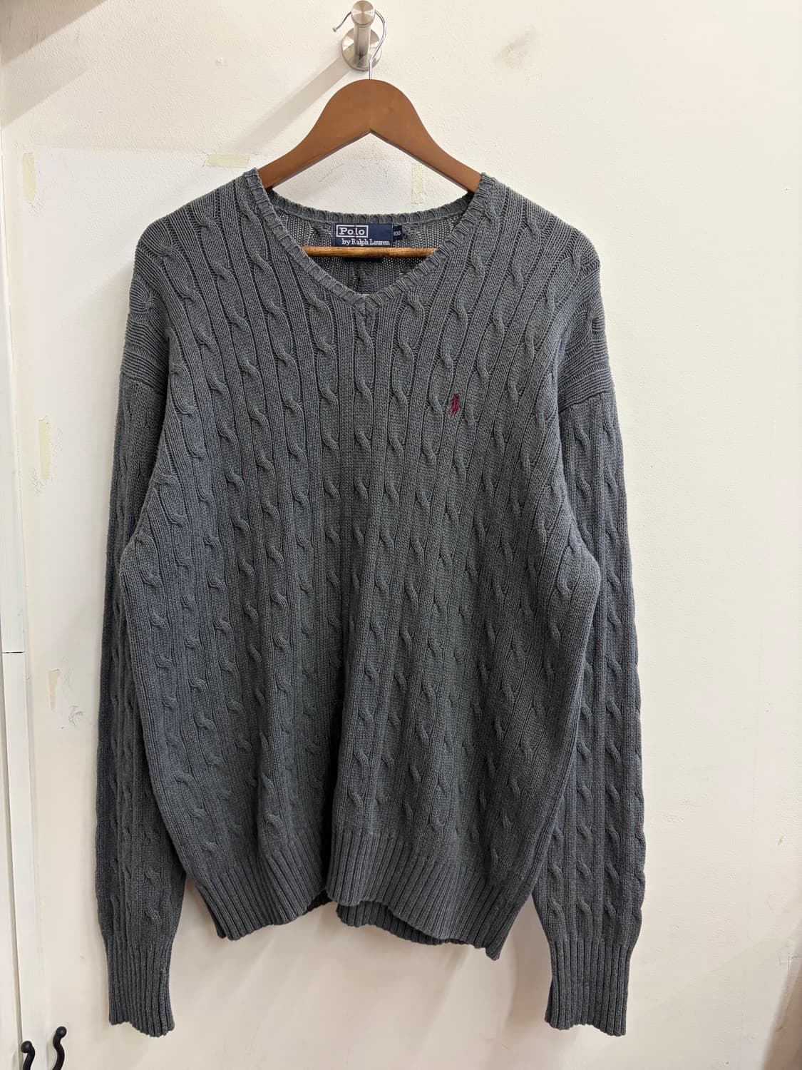 N130. 폴로 꽈배기 브이넥 니트 상품이미지1