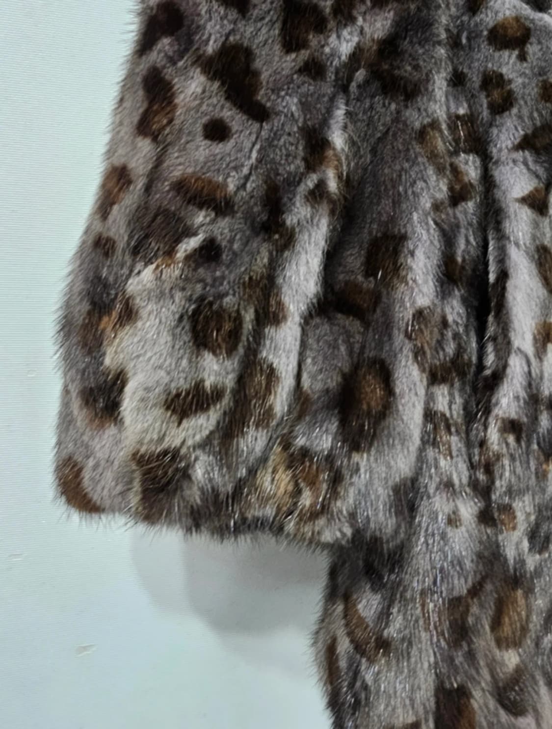진도 끌레베 레오파드 후드 밍크 코트 ~66 상품이미지3