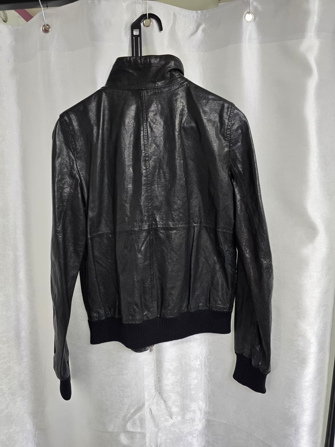 띠어리 블랙 가죽 봄버 자켓 (1454) 상품이미지2