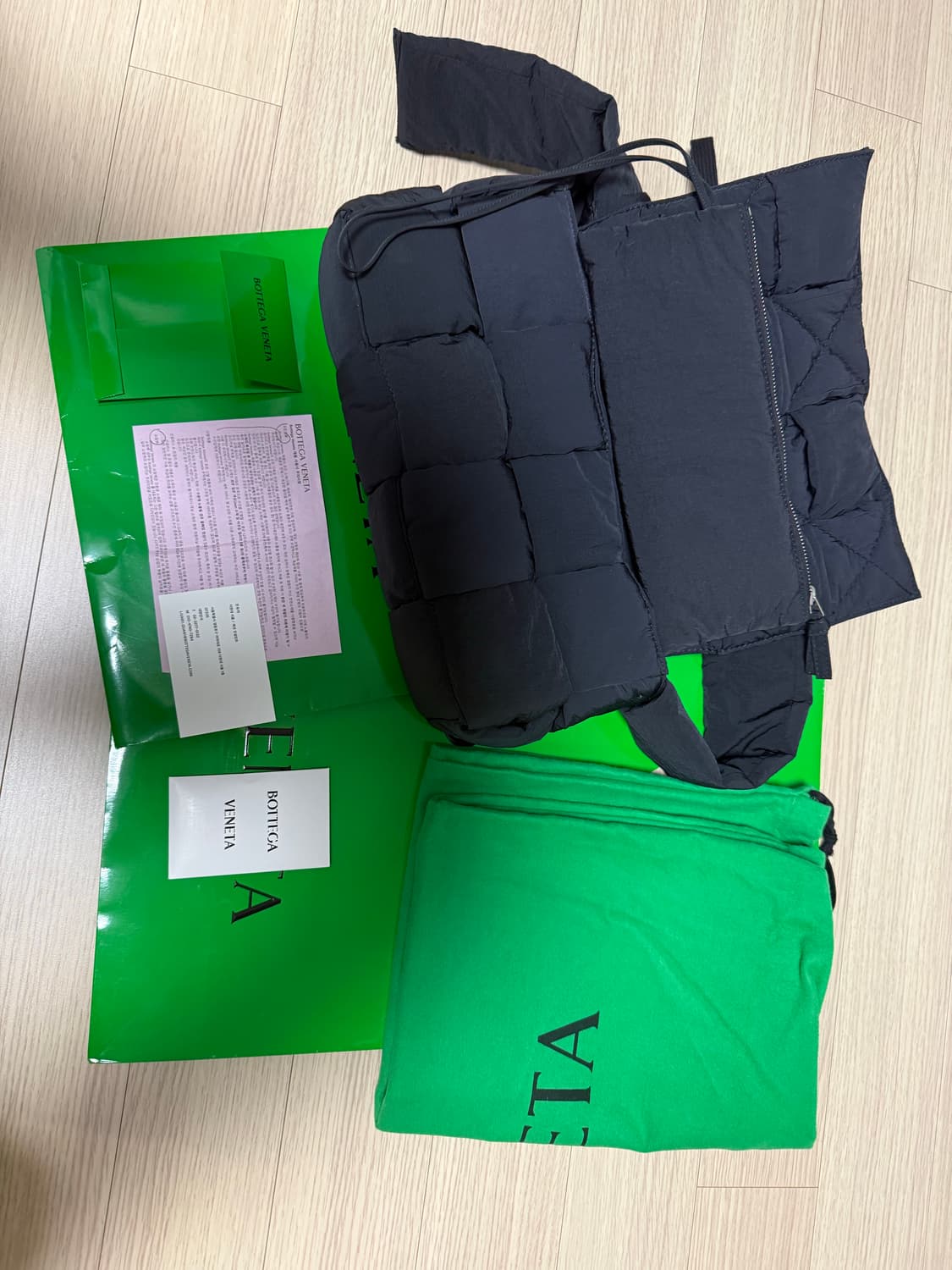 [풀구성]보테가 패딩카세트백 팝니다 상품이미지1