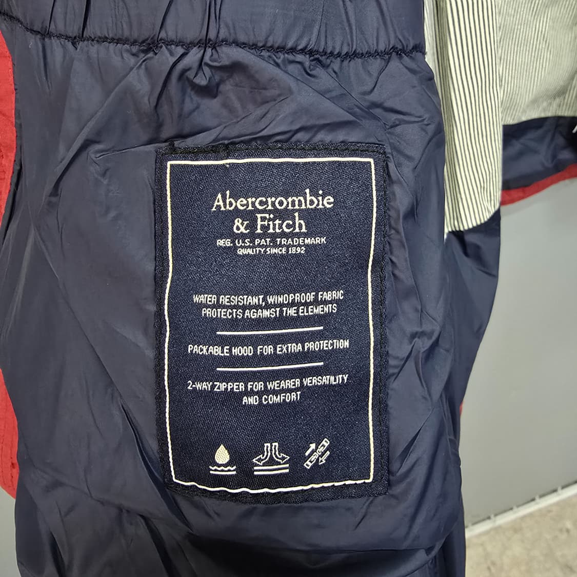 아베크롬비앤피치 후드 바람막이 레드 자 XXL 상품이미지7