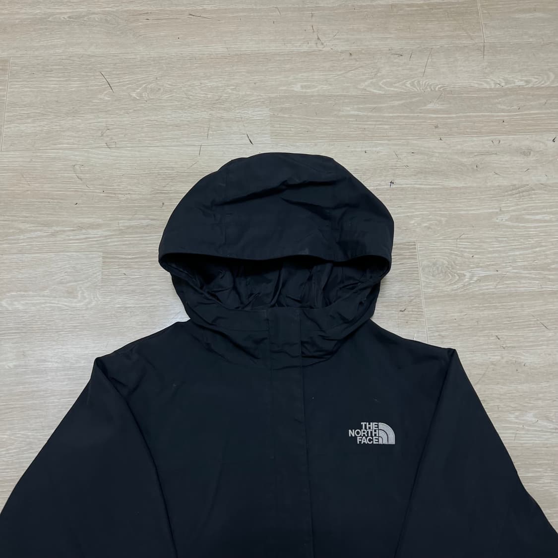 노스페이스 여성 하이벤트 자수 로고 바람막이 후드자켓 [블랙] S/90 상품이미지2