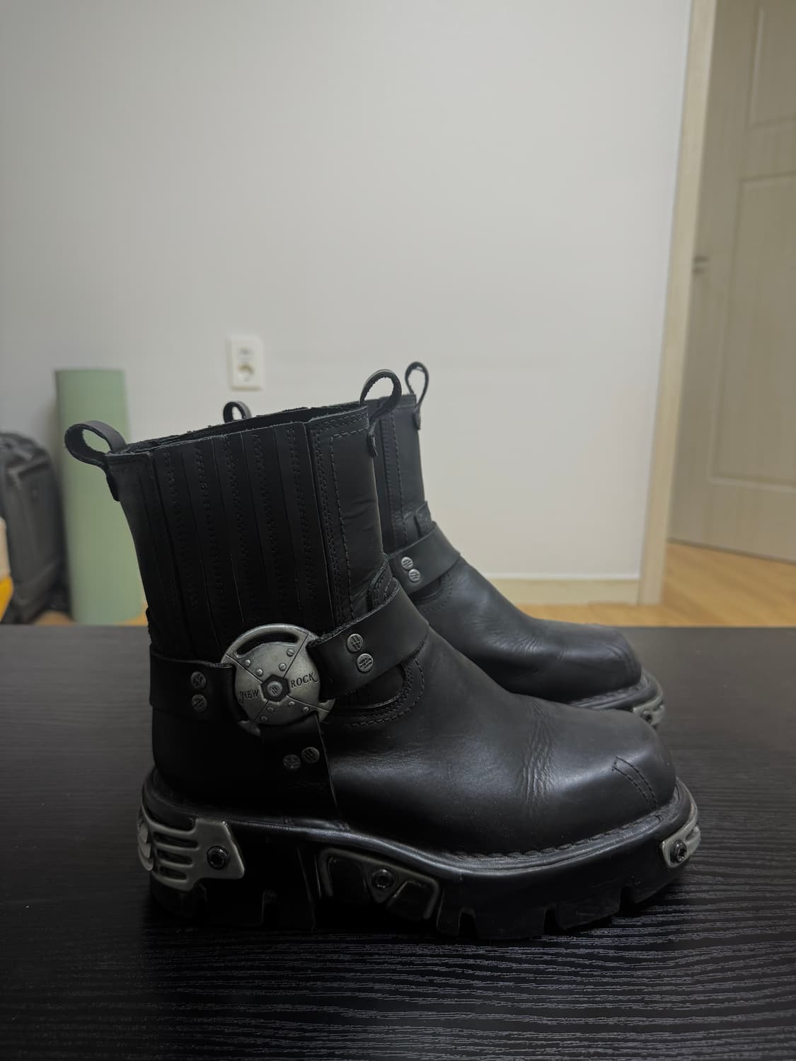 뉴락 부츠 38 사이즈 남녀공용 250 상품이미지1