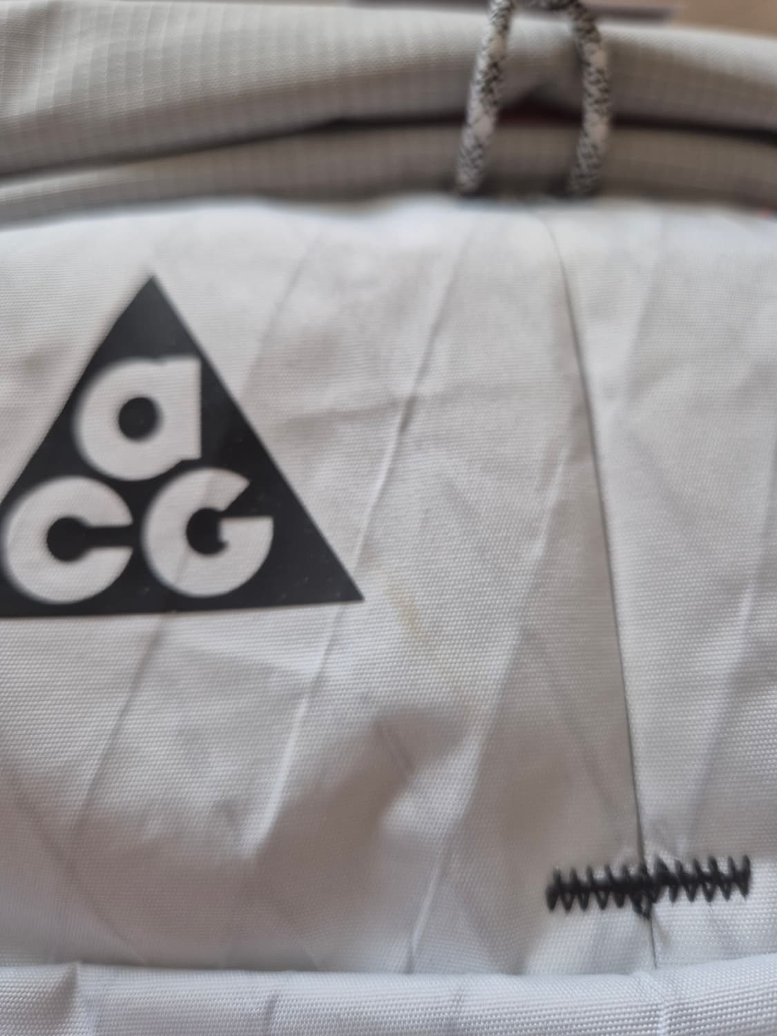 [새상품] 나이키 ACG 아이센 페니 팩 3L 화이트 포톤 더스트 상품이미지3