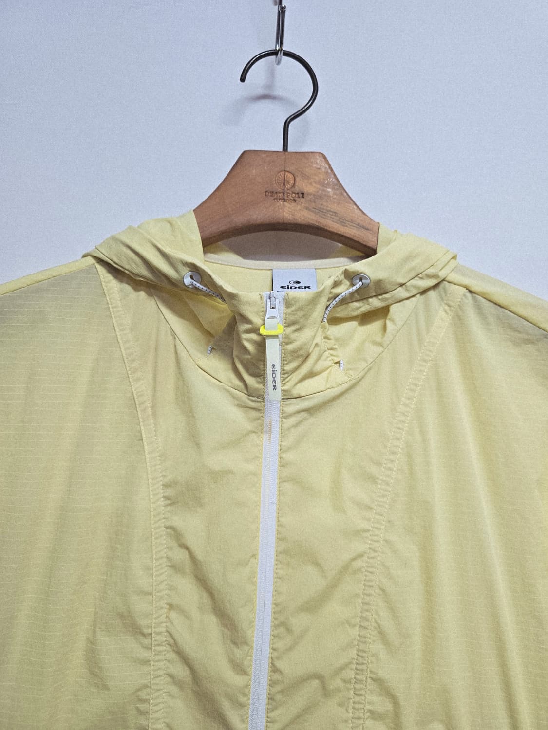 아이더 옐로우 바람막이 후드 자켓 상품이미지2