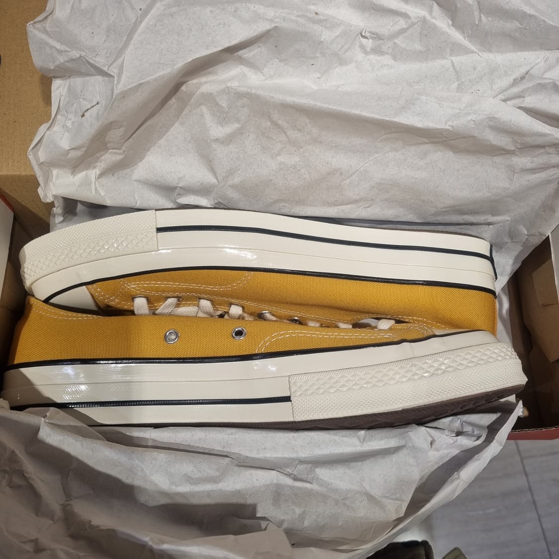 새제품 255 295 컨버스 척70 로우 빈티지 캔버스 선플라워 옐로우 상품이미지9