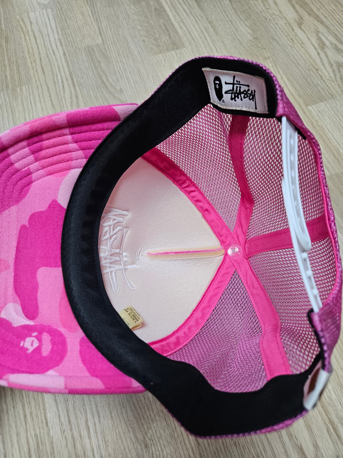 베이프 x 스투시 트러커캡 핑크 상품이미지3