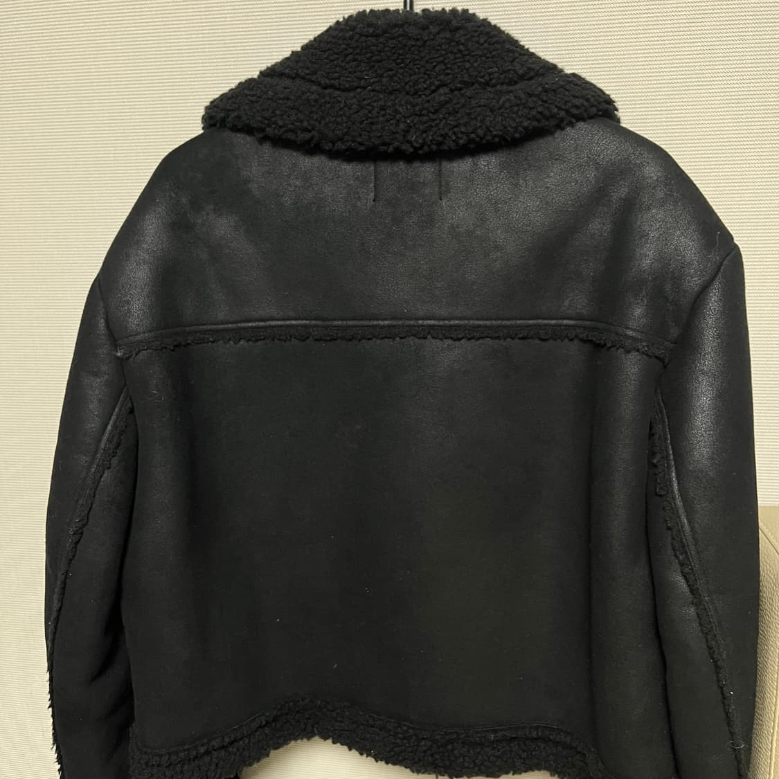 러브이즈트루 무스탕 (블랙) 상품이미지2