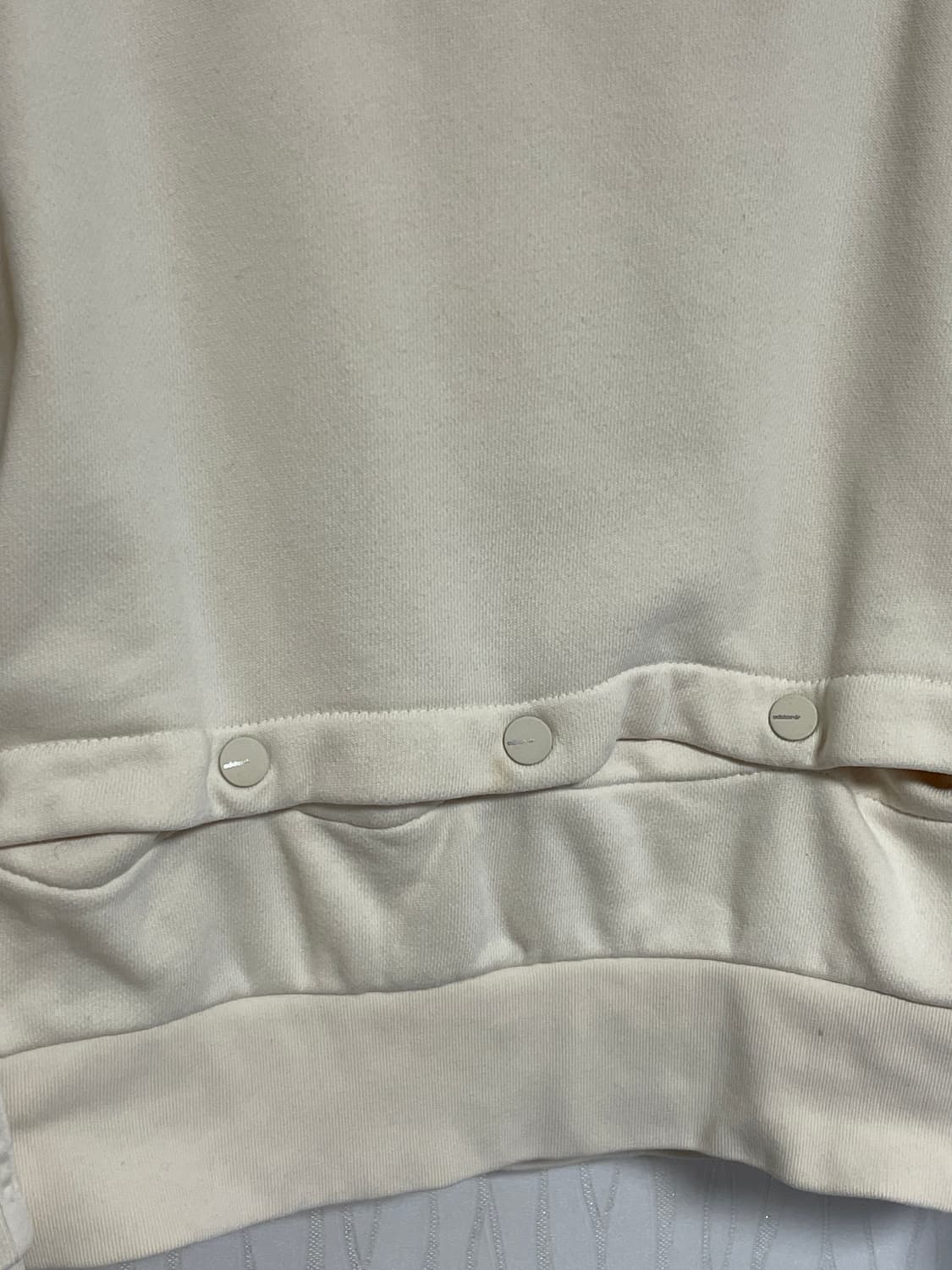 아디다스 핑크베이지 맨투맨 상품이미지3