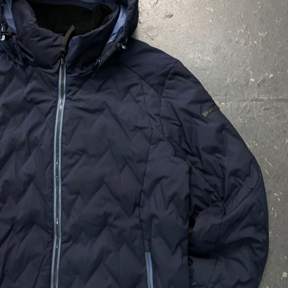 100 블랙야크 경량패딩  상품이미지2