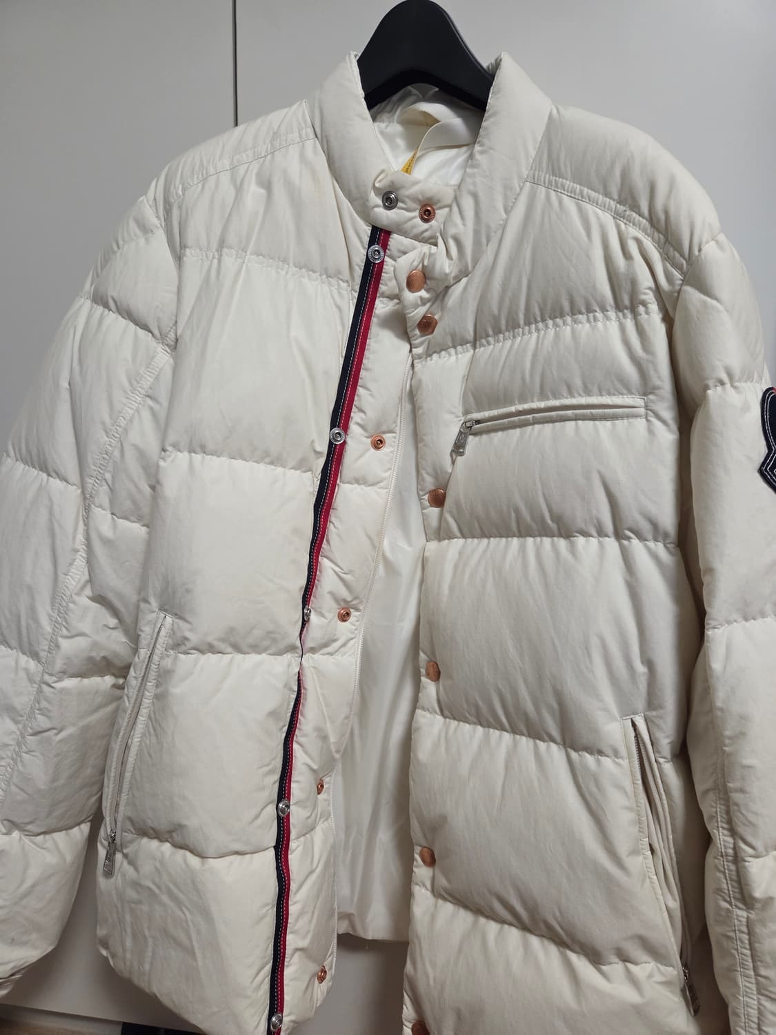 몽클레어 지니어스 1952 비어드모어 패딩 상품이미지2