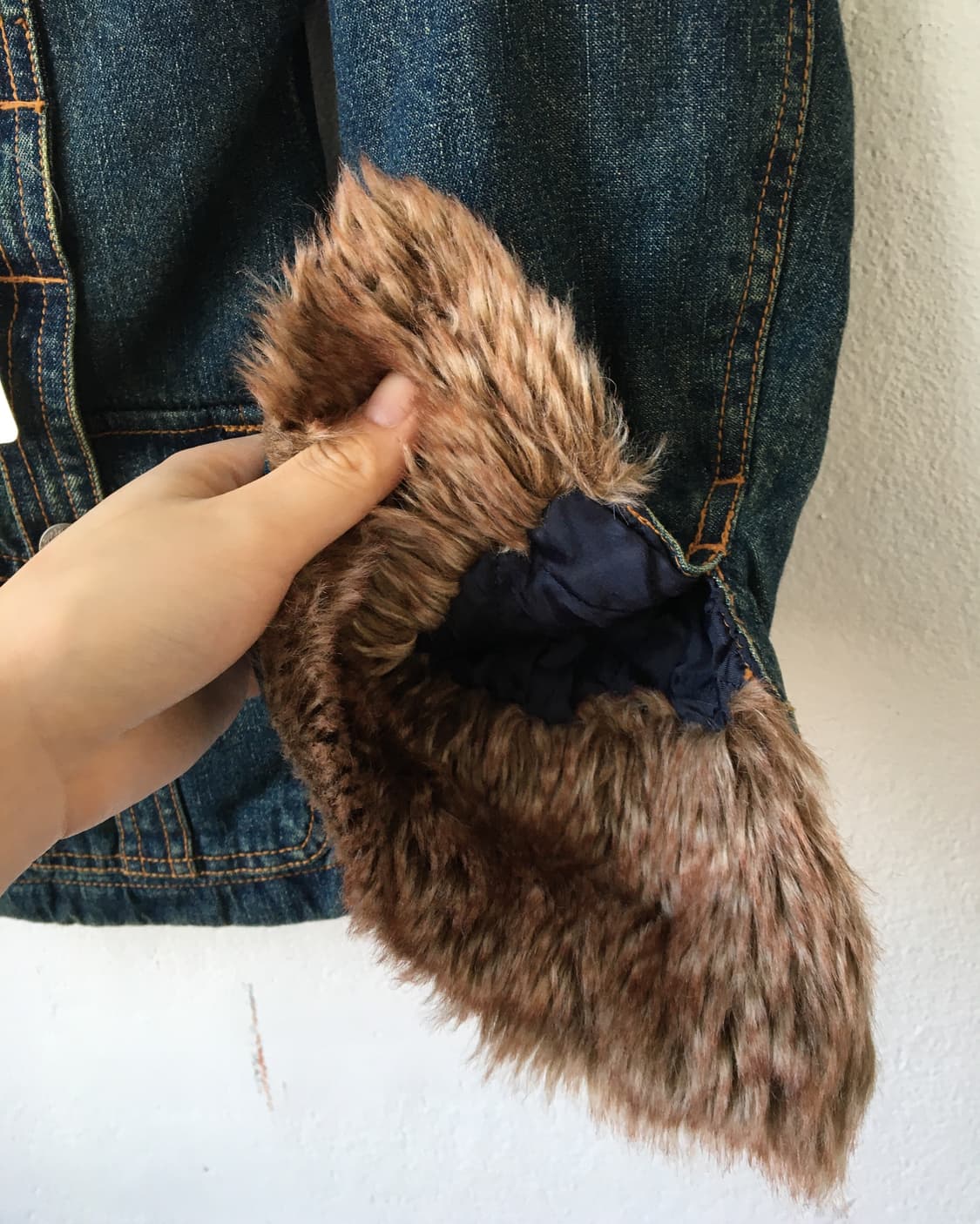 Belted fake fur trimming denim jacket 상품이미지4