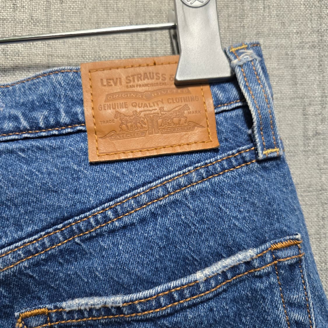 리바이스 프리미엄 데님 청바지 버튼플라이  상품이미지5