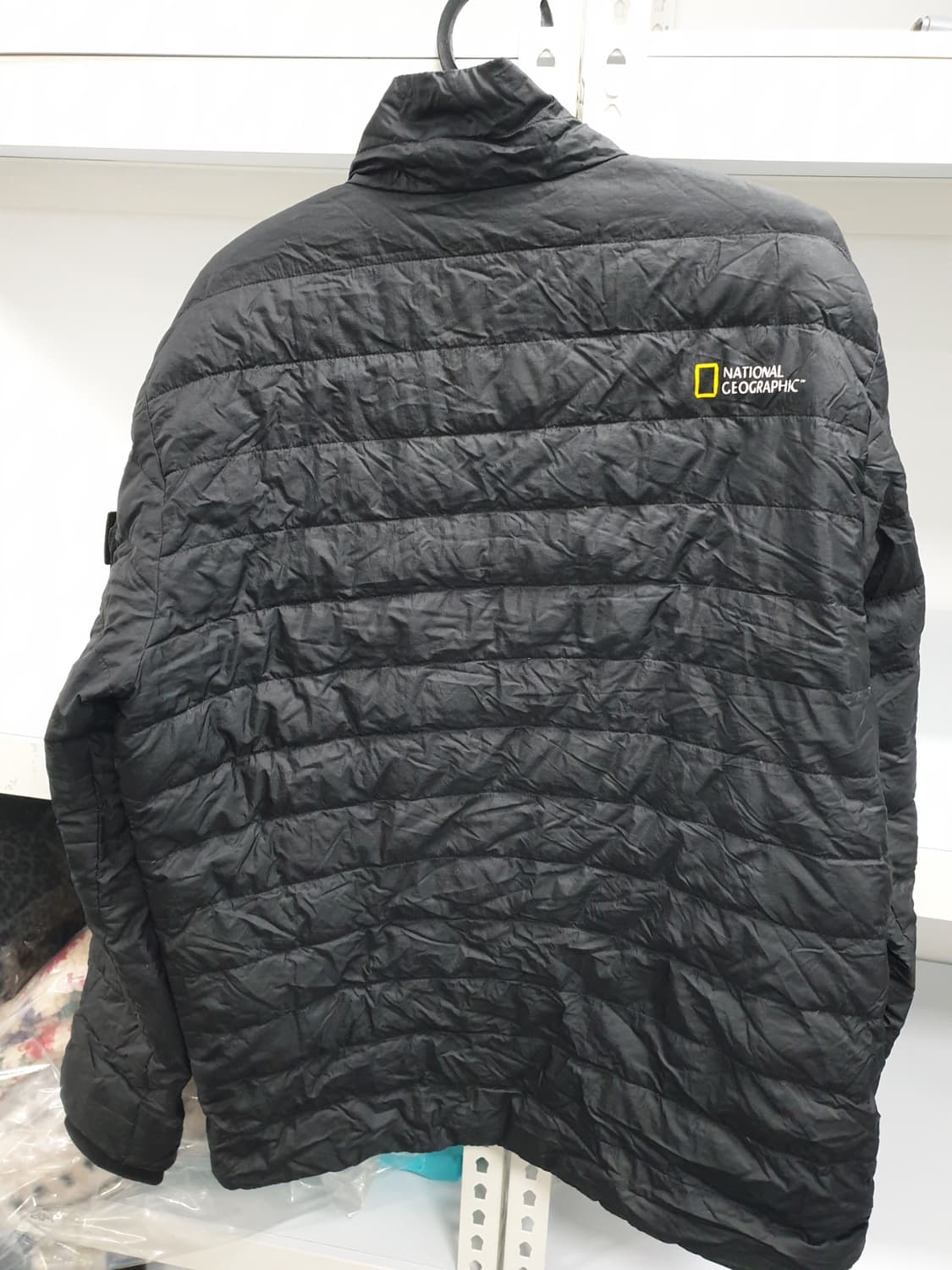 네셔널지오그래픽 정품 구스경량패딩 110사이즈 팝니다 상품이미지2