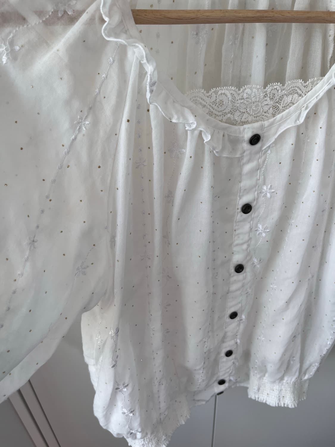 Majestic legon 도트 잔꽃 자수 블라우스 상품이미지8