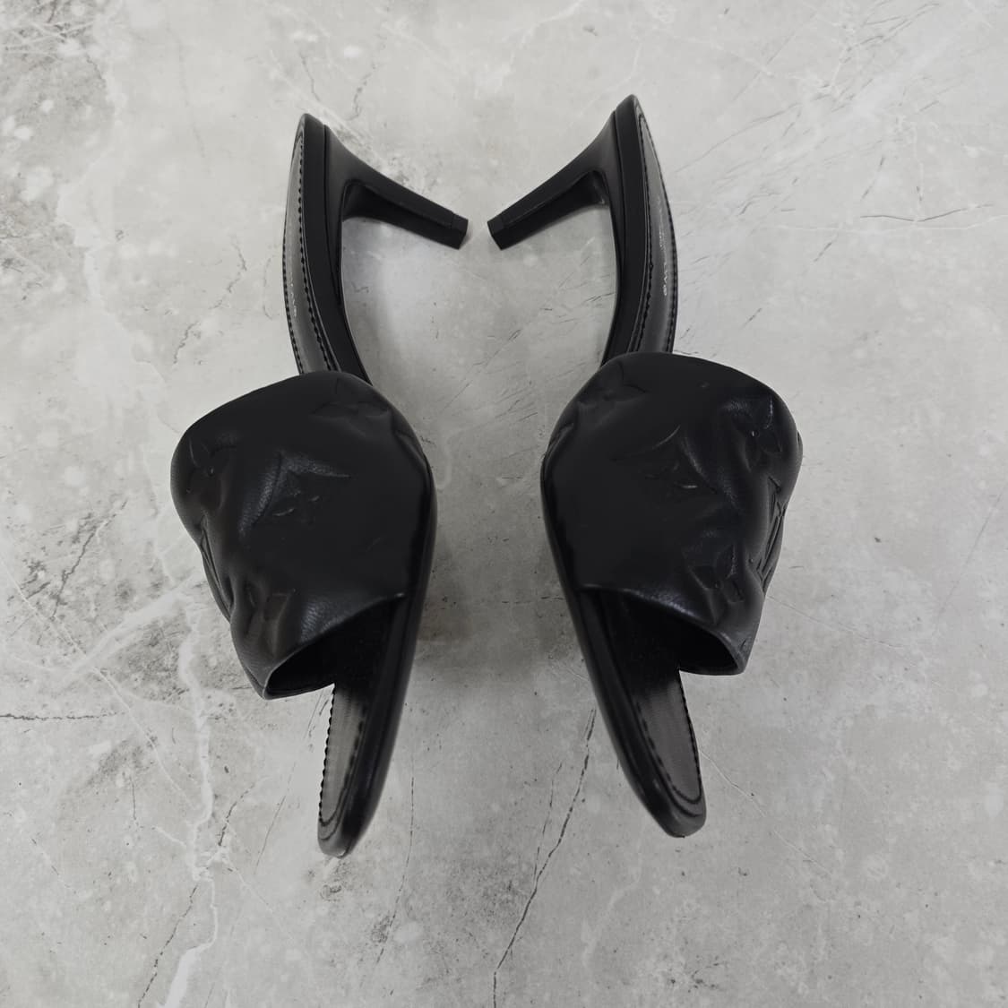 루이비통 리바이벌 뮬 37사이즈 판매 상품이미지3