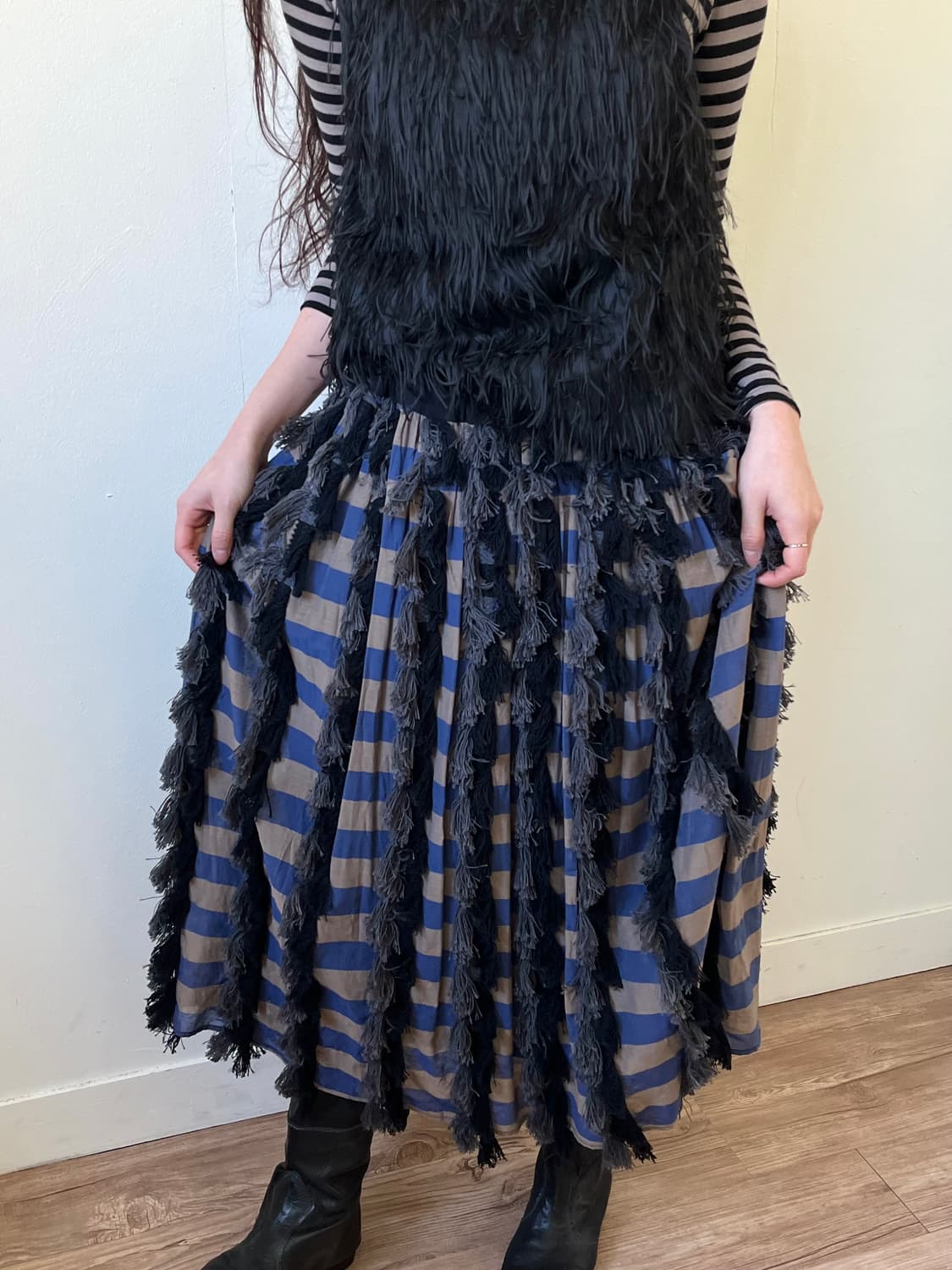 RAPUCALUSON 테슬 체크 스커트 상품이미지4