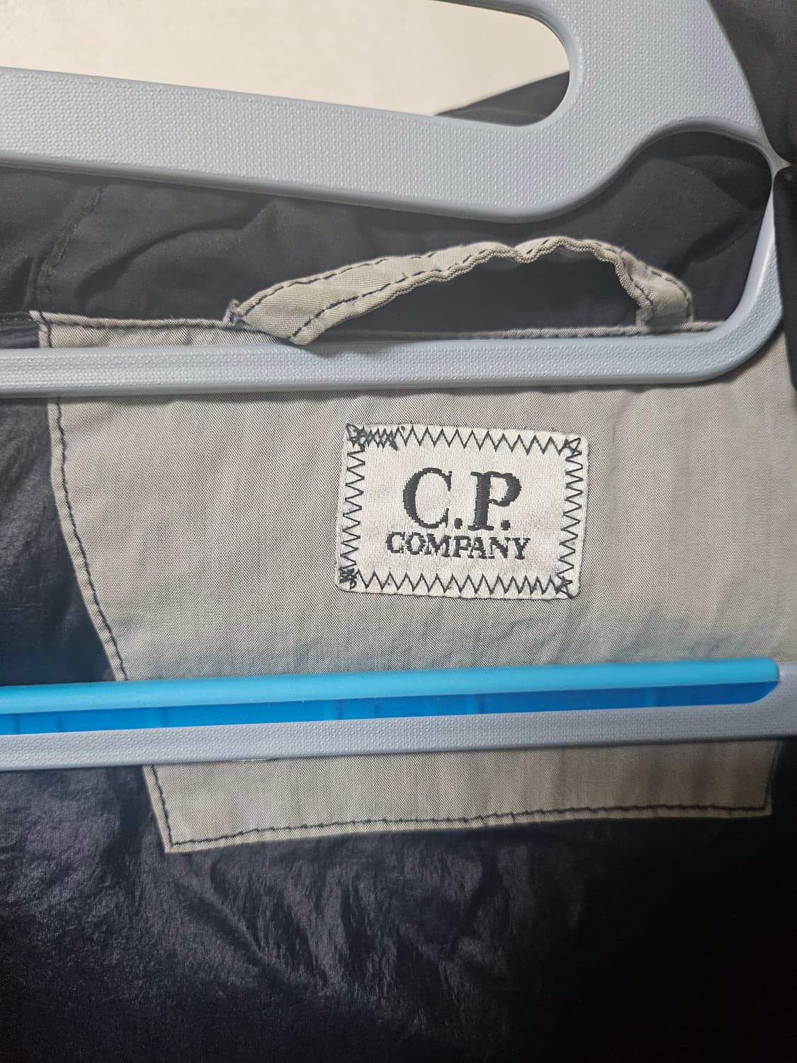 cp컴퍼니 롱패딩 블랙50사이즈(100-105) 상품이미지7