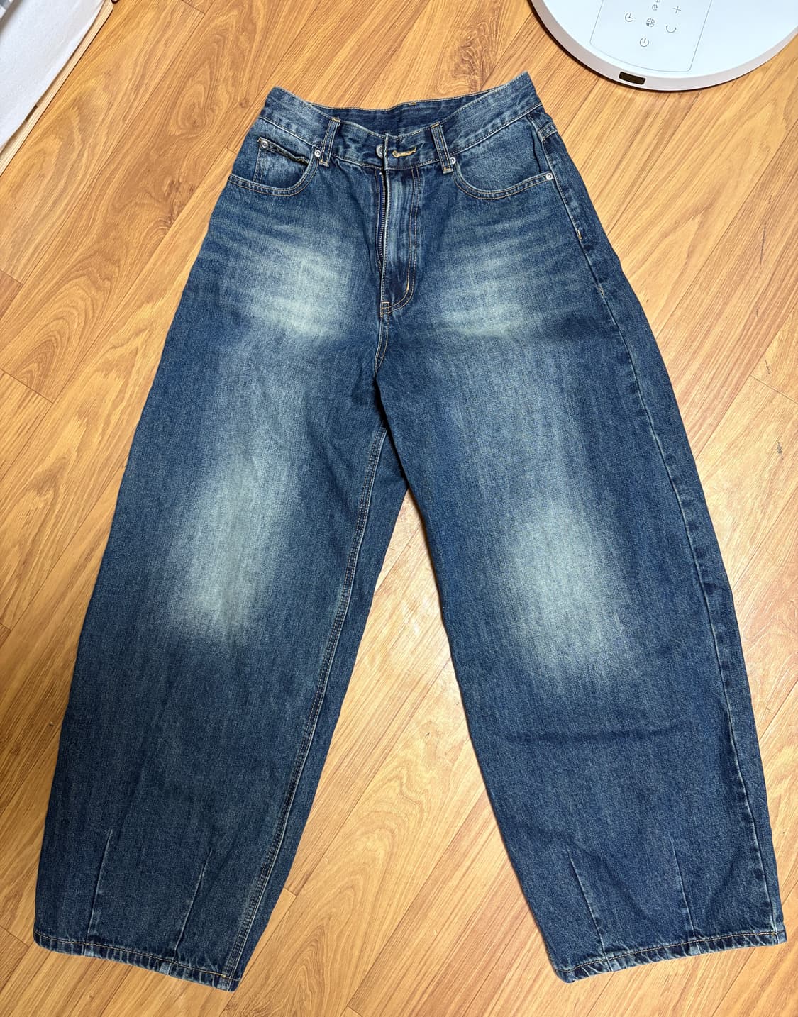 인템포무드 레이지보이 벌룬 핏 데님 딥블루 XS 팝니다 상품이미지2