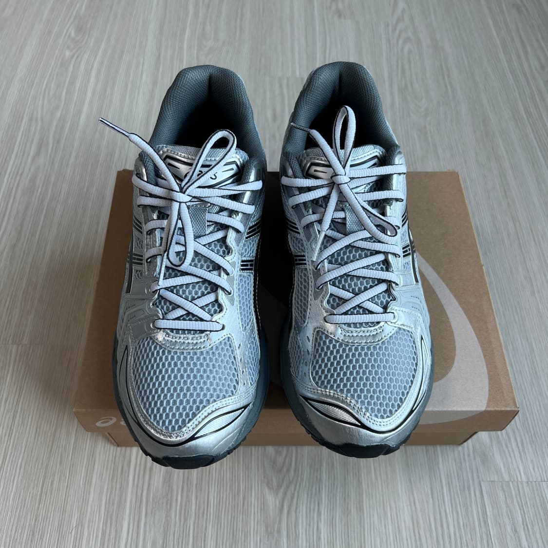 275 아식스 x 어반 리서치 젤 카야노 14 퓨어 실버 블랙 상품이미지2