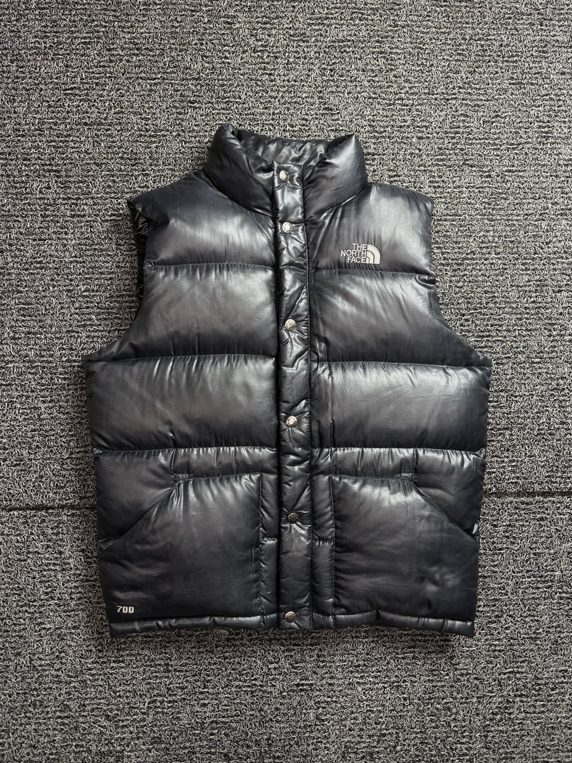 노스페이스 레트로 글로시 경량 다운 베스트 블랙 2143 상품이미지2