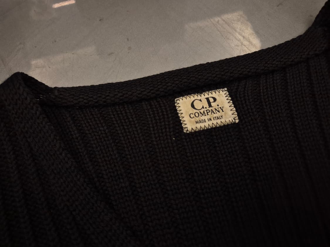 90s C.P COMPANY 헤비코튼 브이넥 니트 상품이미지6