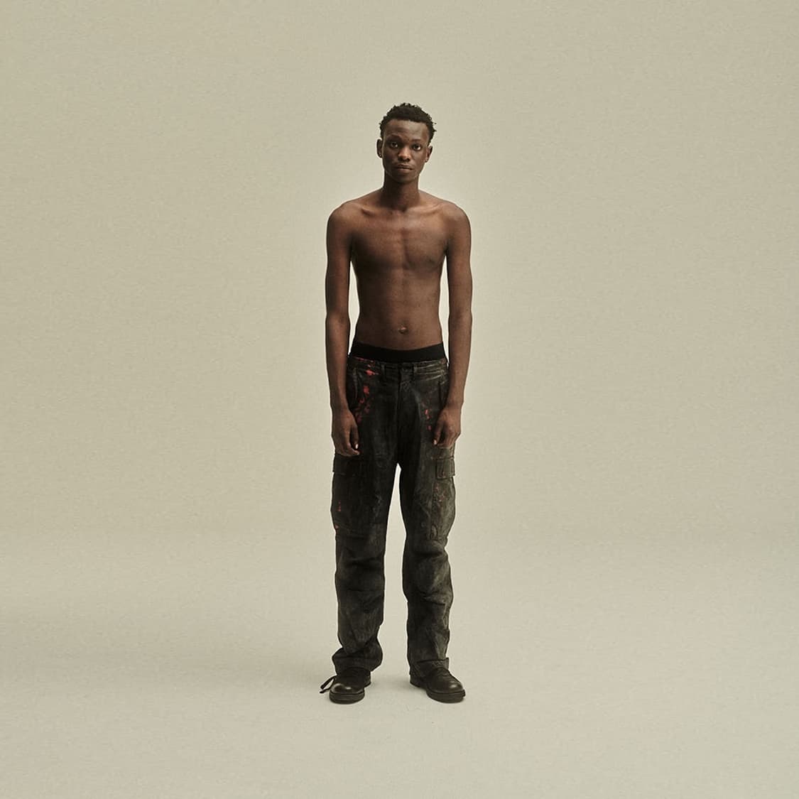 Pln oilskin cargo pants bleached 카고팬츠 L 상품이미지2