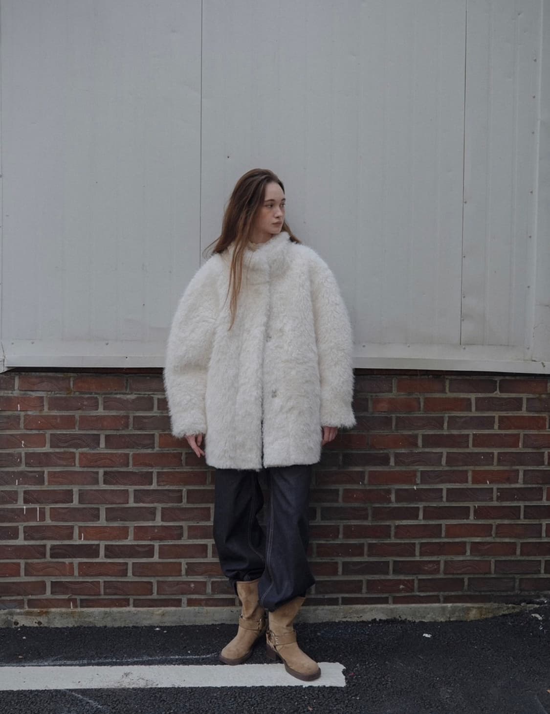 르오버클래식 오버 퍼 자켓 아이보리 상품이미지3