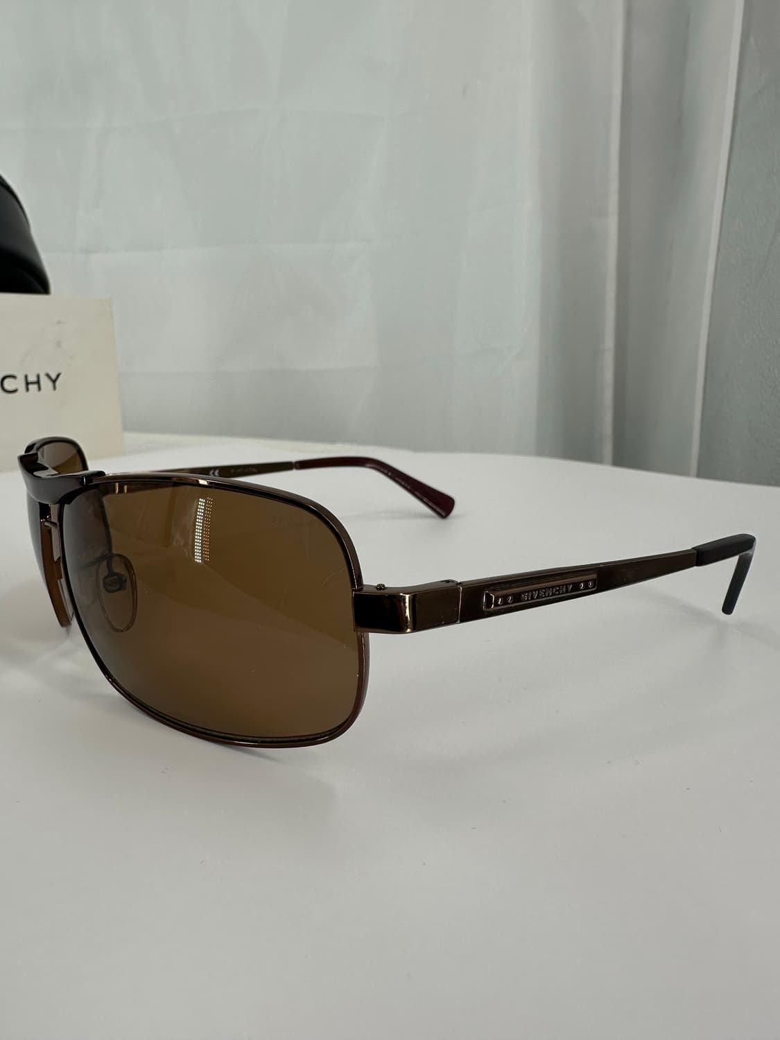 [새상품 무료배송] 정품 지방시 Made in Italy 선글라스 상품이미지2