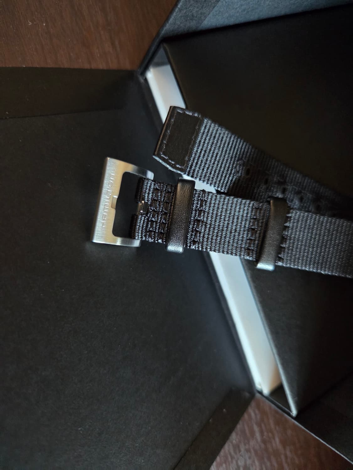 해밀턴 카키 필드 쿼츠 33mm 시계 새상품급 상품이미지3